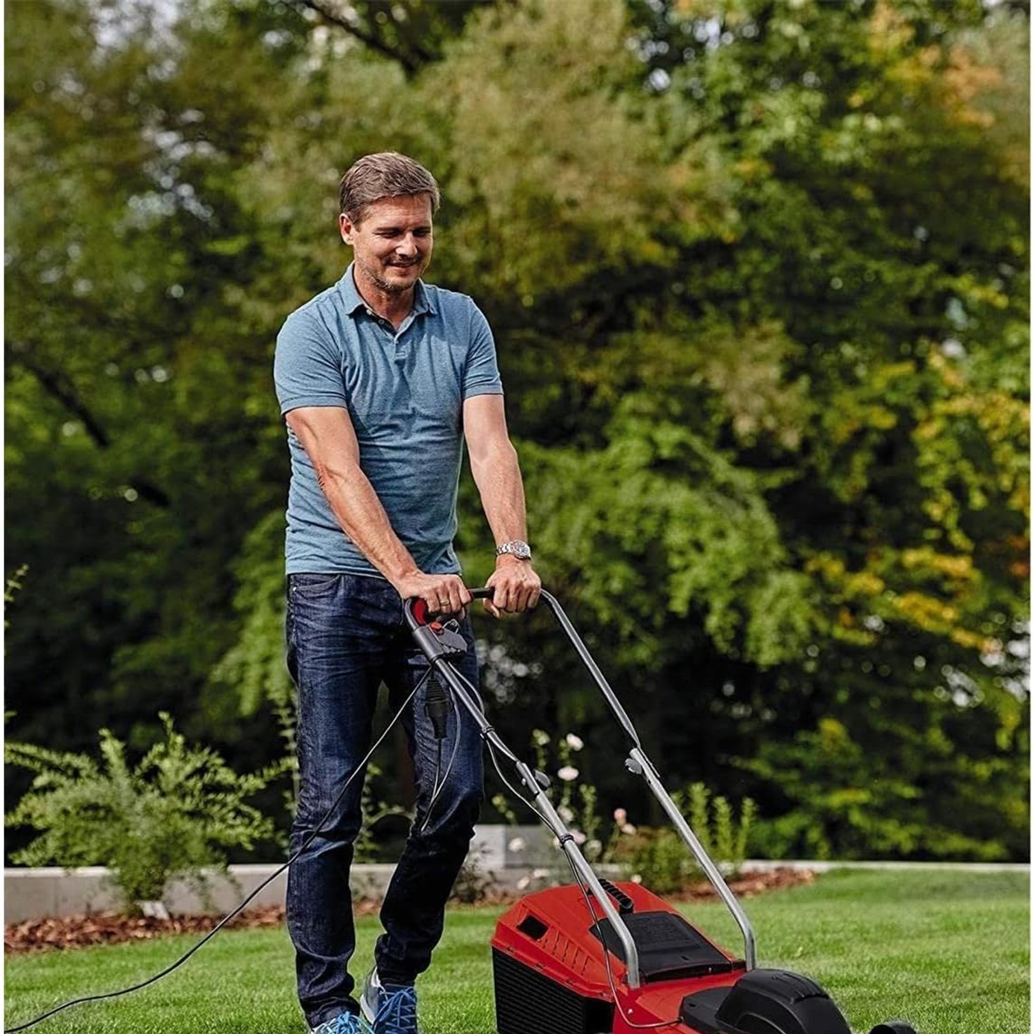 Einhell 32cm Corded Electric Lawn Mower, detail view